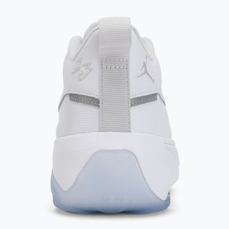 Взуття чоловіче Jordan Max Aura 7 white/vast grey 6