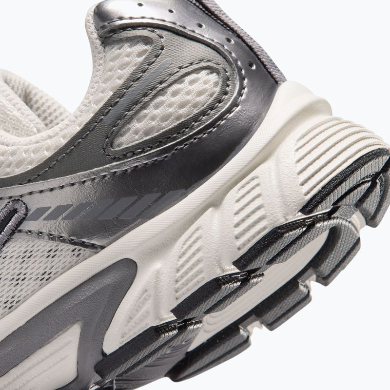 Взуття дитяче Nike V5 RNR phantom/pencil point/black 8