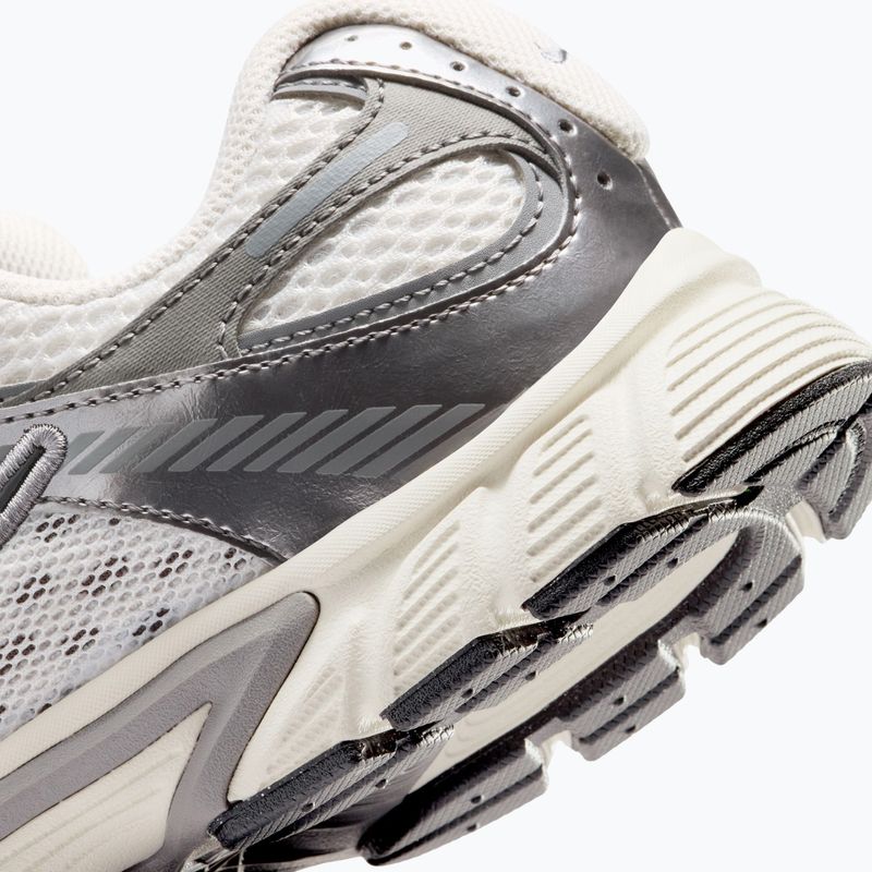 Кросівки дитячі Nike V5 RNR phantom/pencil point/black 9