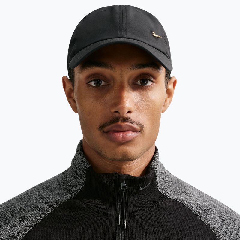 Кепка Nike Dri-Fit Club Unstructured Metal Swoosh 2026 black/metallic gold 4