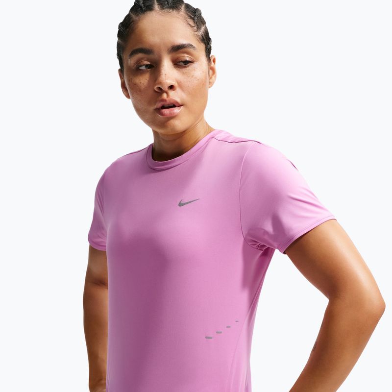 Футболка для бігу жіноча Nike Swift Dri-Fit light magenta 5