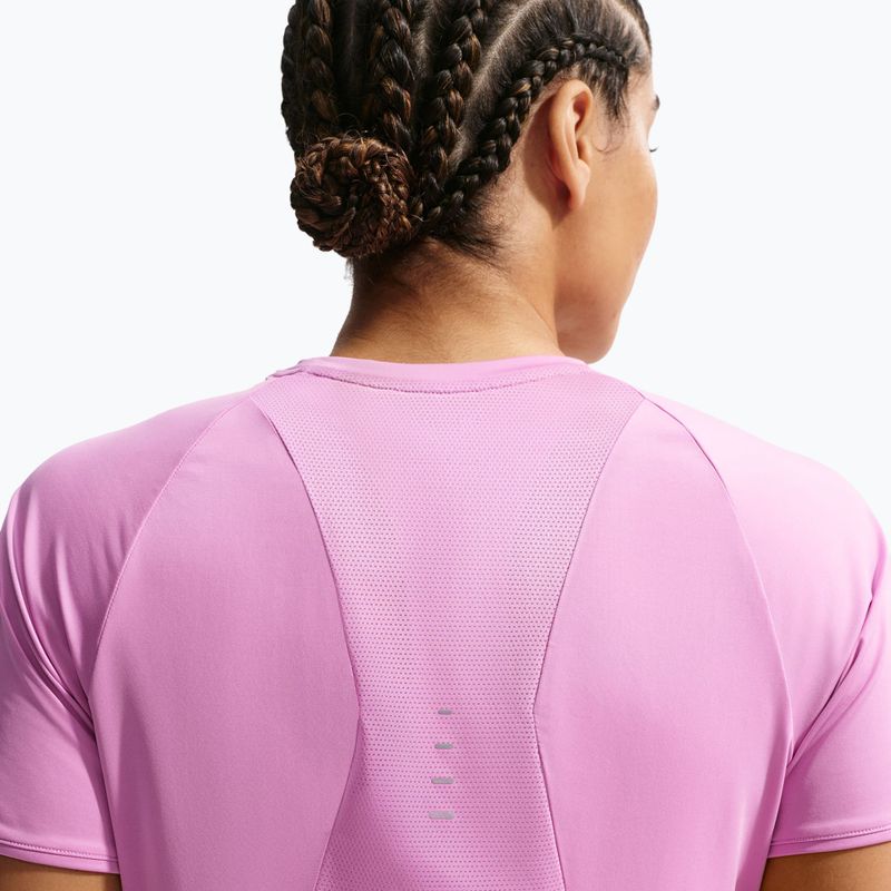 Футболка для бігу жіноча Nike Swift Dri-Fit light magenta 6
