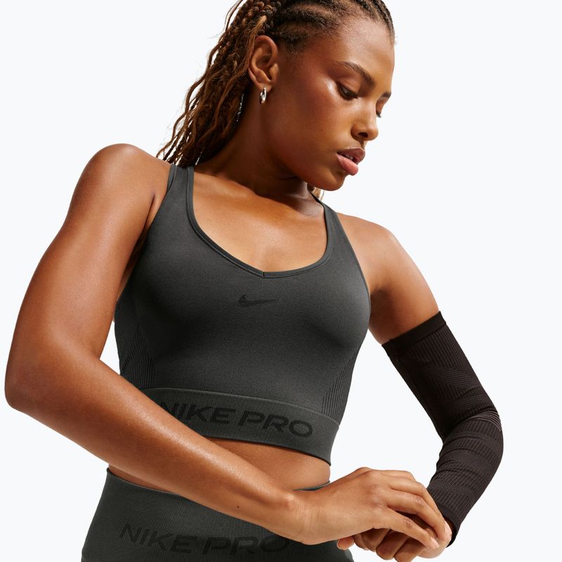 Жіноча футболка Nike Pro Seamless Dri-Fit Cropped dark 4