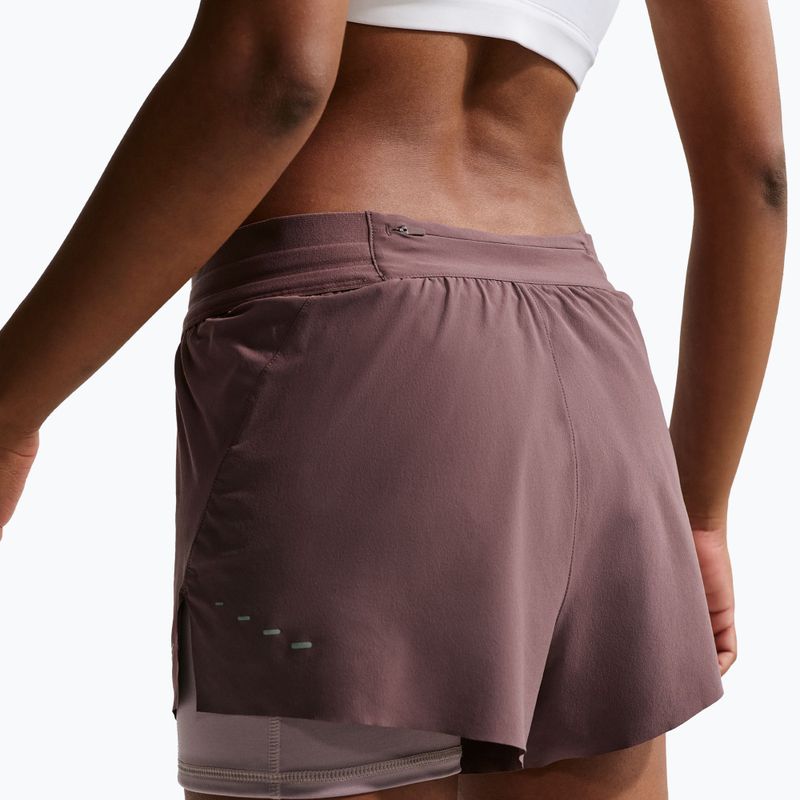 Шорти для бігу жіночі Nike Swift Mid-Rise 2in1 tattoo/light violet ore 5