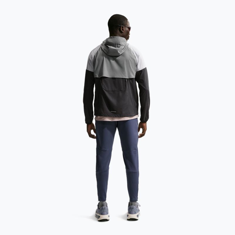 Куртка для бігу чоловіча Nike Impossibly Light Windrunner smoke grey/wolf grey/black 3