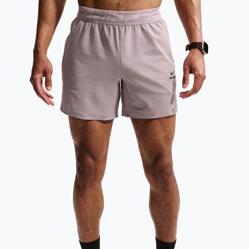 Шорти чоловічі Nike Pro Training Dri-Fit 6" light violet ore/black 5