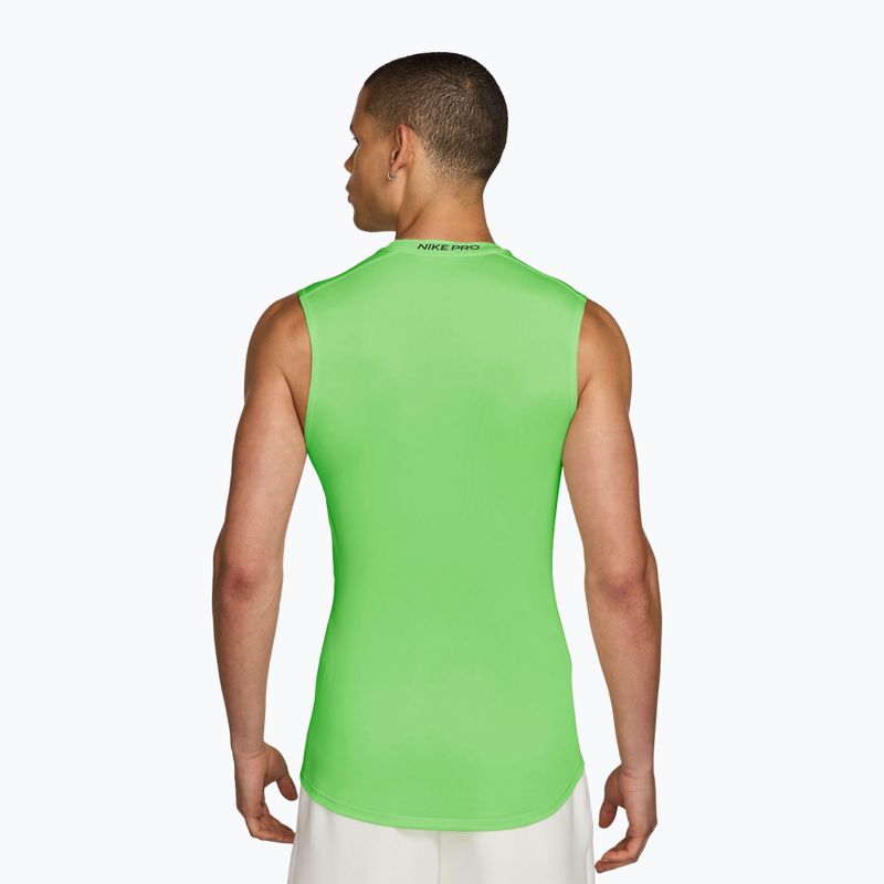 Футболка для тренувань чоловіча Nike Pro Dri-Fit Tight Sleeveless Fitness green strike/black 2