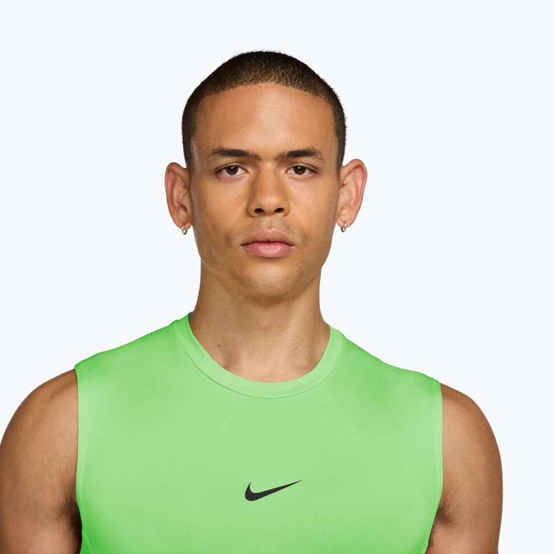 Футболка для тренувань чоловіча Nike Pro Dri-Fit Tight Sleeveless Fitness green strike/black 3