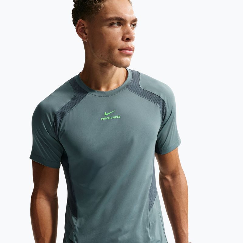Футболка для тренувань чоловіча Nike Pro Training Dri-Fit mineral slate/faded spruce/green strike 5