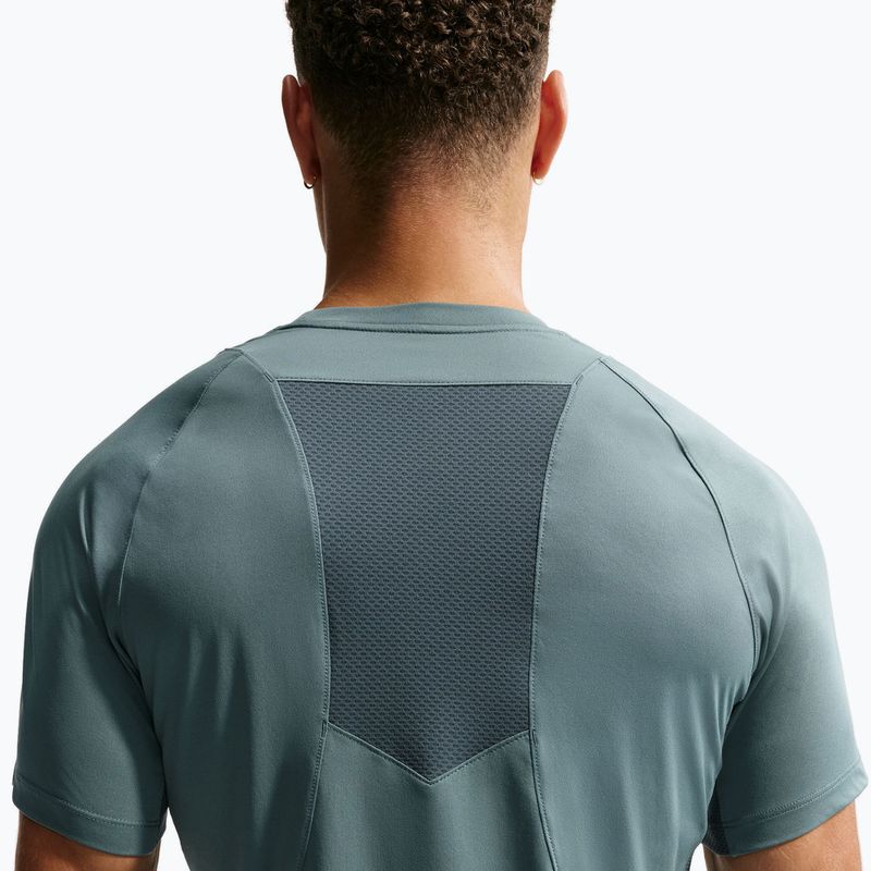 Футболка для тренувань чоловіча Nike Pro Training Dri-Fit mineral slate/faded spruce/green strike 6