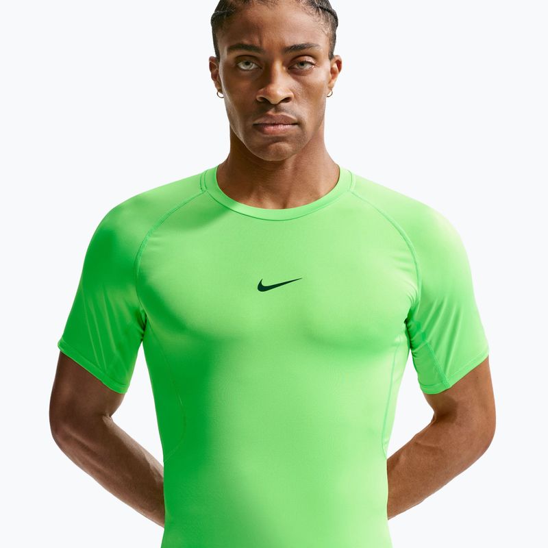 Футболка для тренувань чоловіча Nike Pro Dri-Fit Tight Fitness green strike/black 4