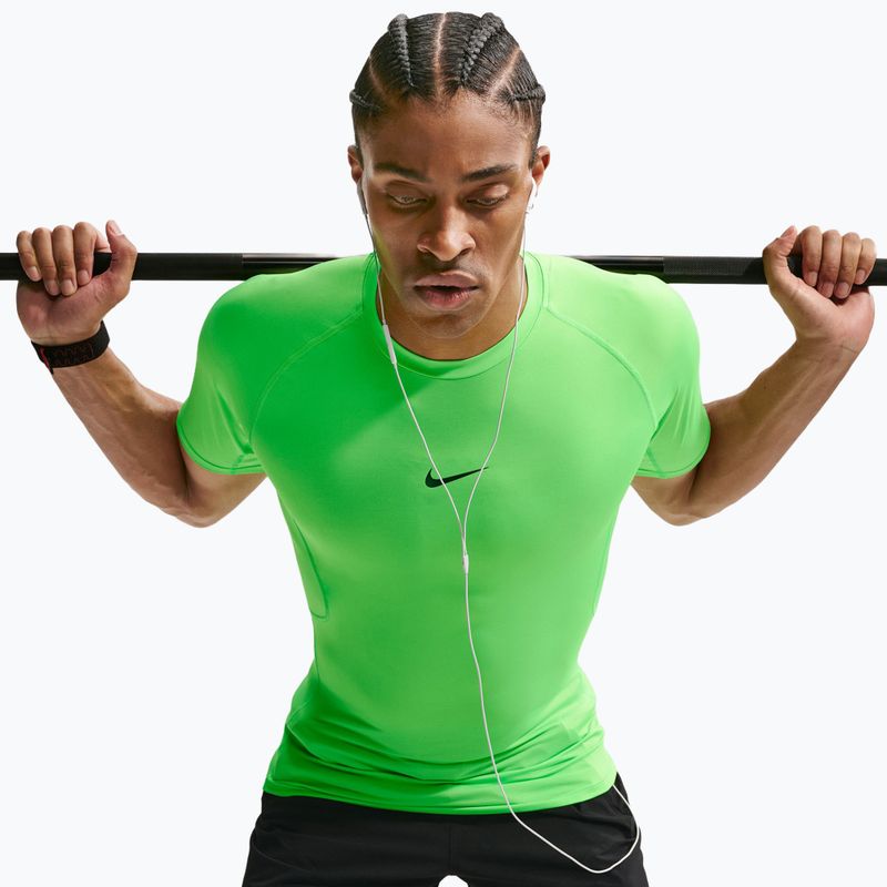 Футболка для тренувань чоловіча Nike Pro Dri-Fit Tight Fitness green strike/black 6
