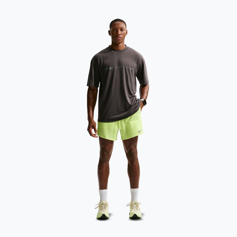 Шорти для бігу чоловічі Nike Stride Dri-Fit 2in1 7" volt ice 2