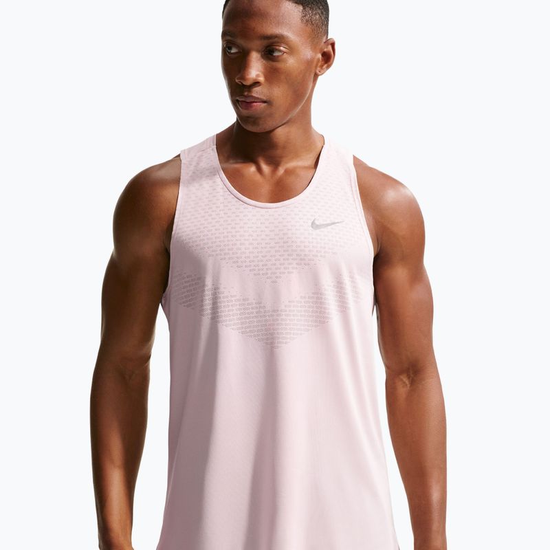 Футболка для бігу чоловіча Nike Stride Dri-Fit ADV silt red 5