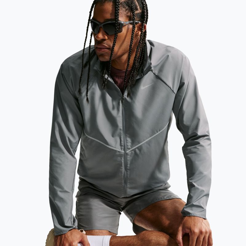 Куртка для бігу чоловіча Nike Miler Repel UV smoke grey/smoke grey 5