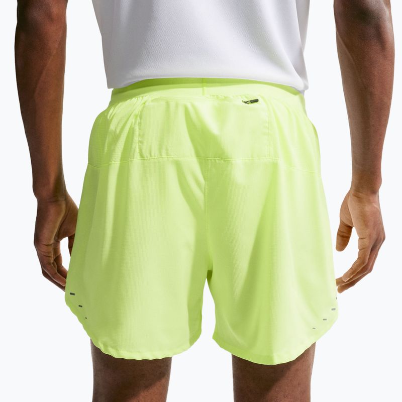 Шорти чоловічі Nike Stride Dri-Fit Brief-Lined 5" volt ice 5