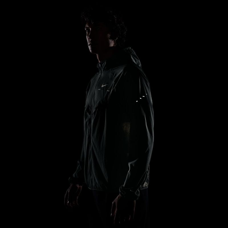 Куртка для бігу чоловіча Nike Stride Repel UV black spruce 9