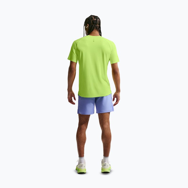 Чоловіча бігова футболка Nike Stride ADV volt ice 3