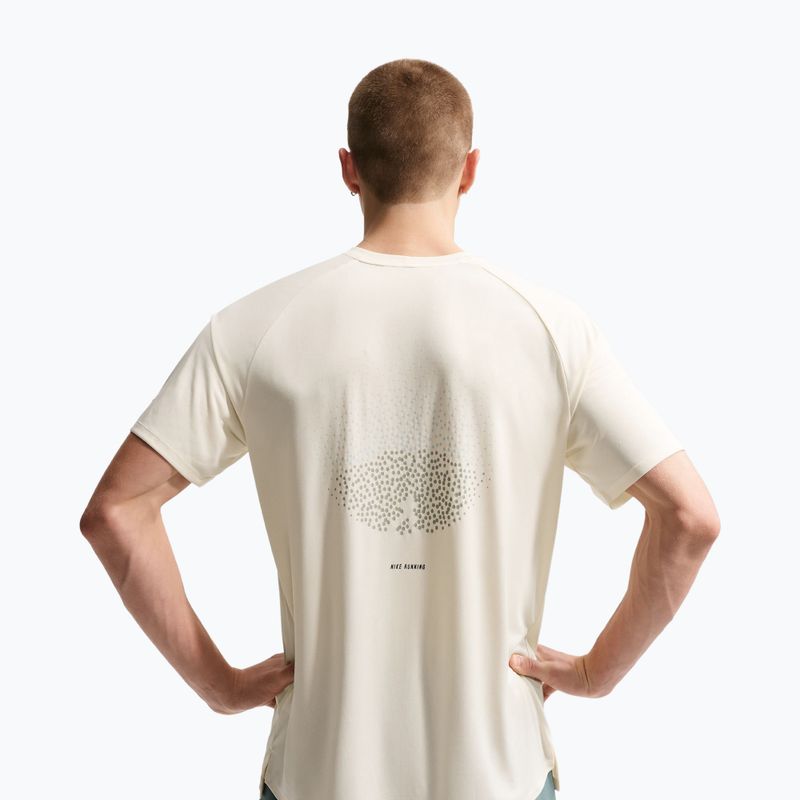 Футболка для бігу чоловіча Nike Stride Dri-Fit ADV coconut milk 5