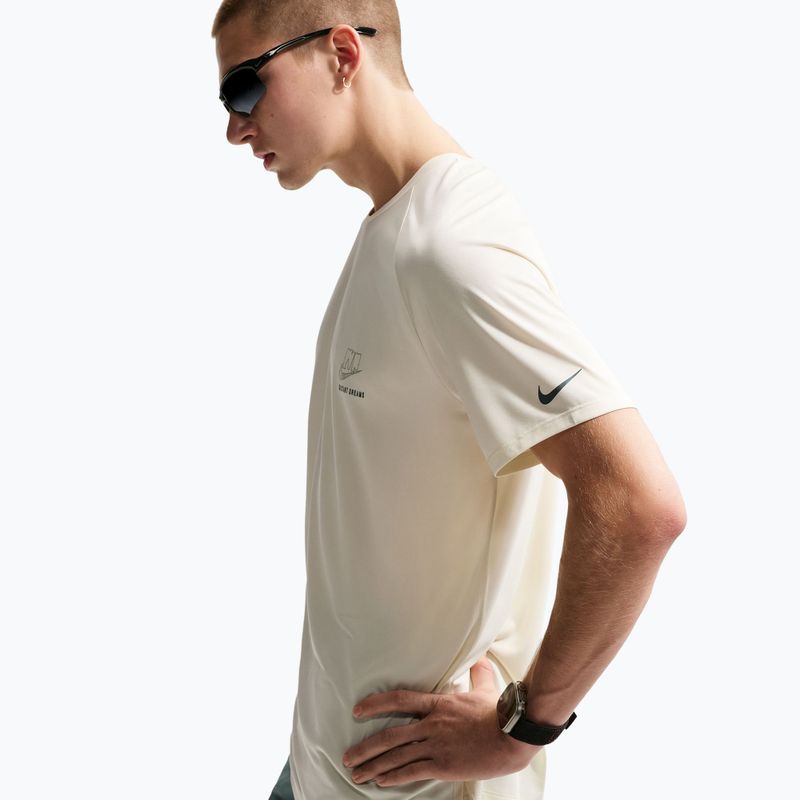 Футболка для бігу чоловіча Nike Stride Dri-Fit ADV coconut milk 6