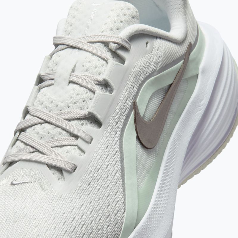 Кросівки для бігу жіночі Nike Downshifter 14 off white/barely green/metallic silver 3