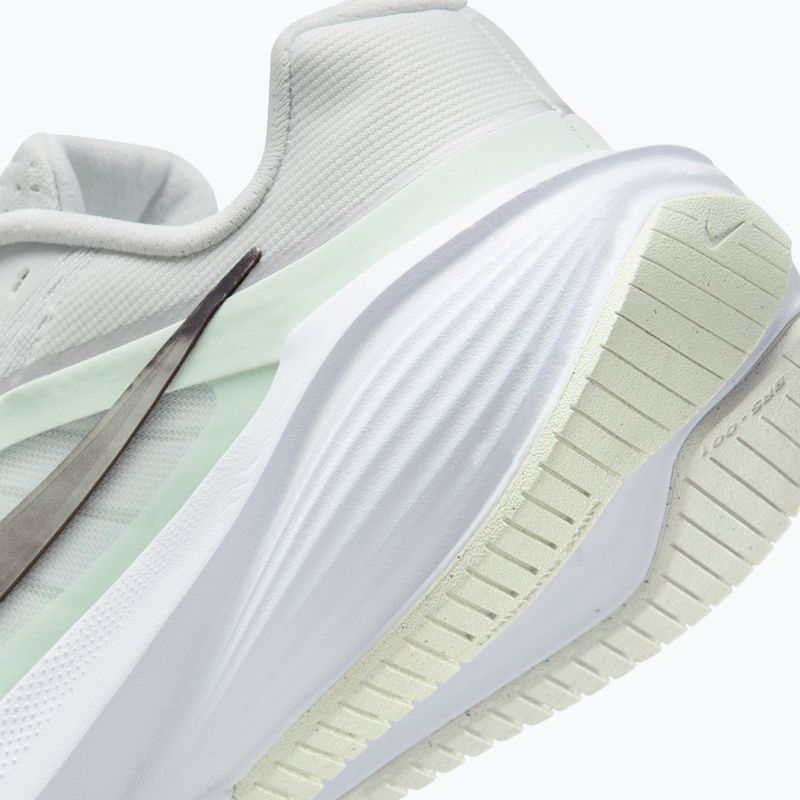 Кросівки для бігу жіночі Nike Downshifter 14 off white/barely green/metallic silver 4