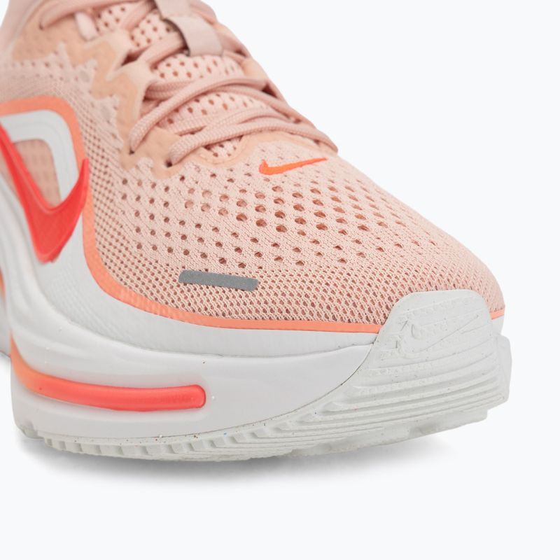 Кросівки для бігу жіночі Nike Winflo 12 arctic orange/summit white/flash crimson 7