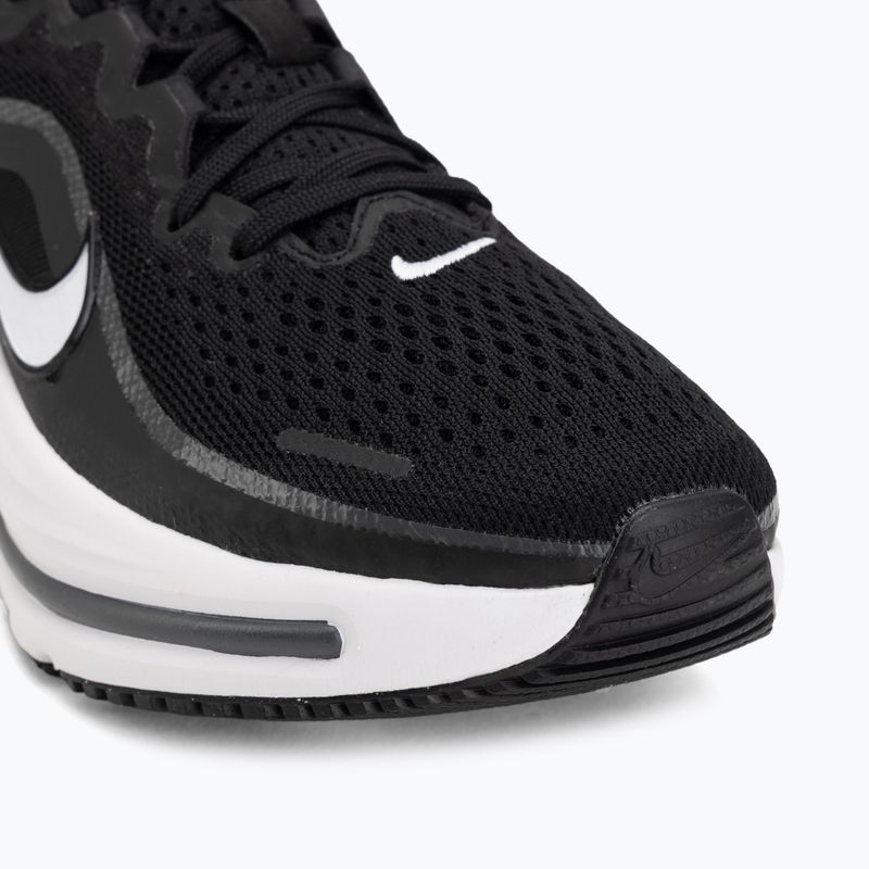 Кросівки для бігу жіночі Nike Winflo 12 black/dark smoke grey/white 7