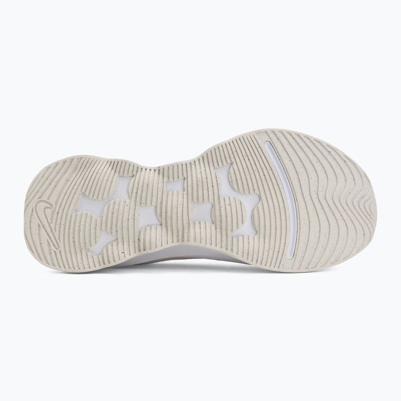 Взуття жіноче Nike Motiva 2 white/chalk/sail 4