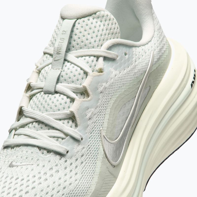 Кросівки для бігу жіночі Nike Winflo 12 off white/barely green/metallic silver 3
