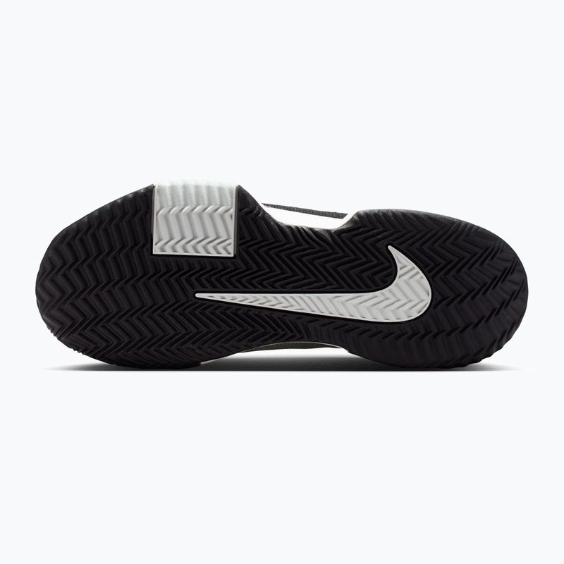 Жіноче тенісне взуття Nike GP Challenge Pro steam/light silver/white/black 6