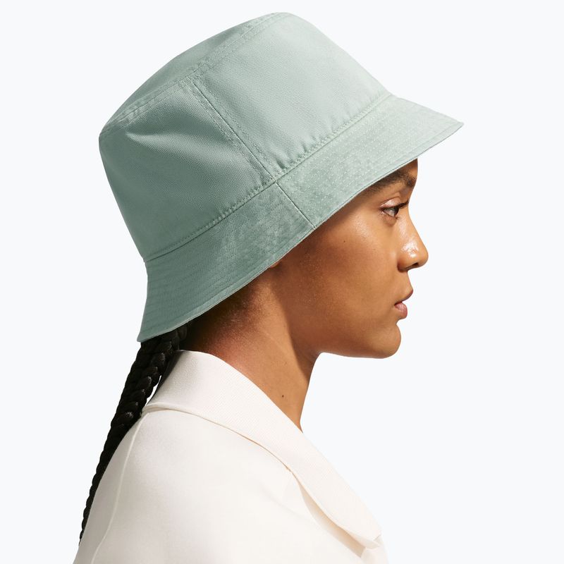 Капелюх Nike Apex Futura steam/white 2