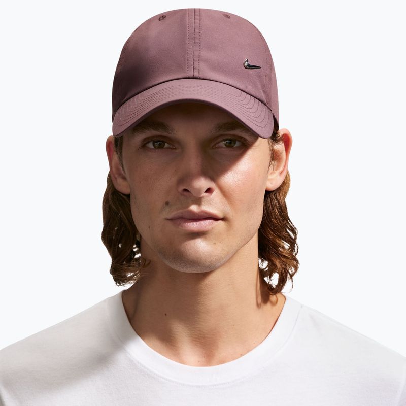 Кепка Nike Dri-Fit Club Unstructured Metal Swoosh tattoo/metallic silver 4