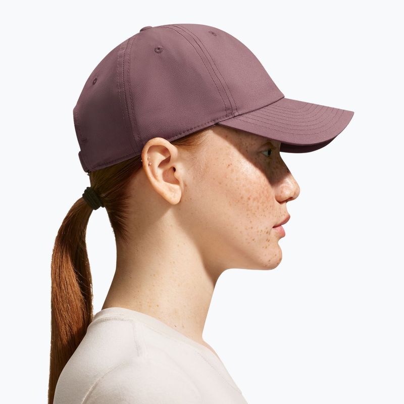 Кепка Nike Dri-Fit Club Unstructured Metal Swoosh tattoo/metallic silver 5