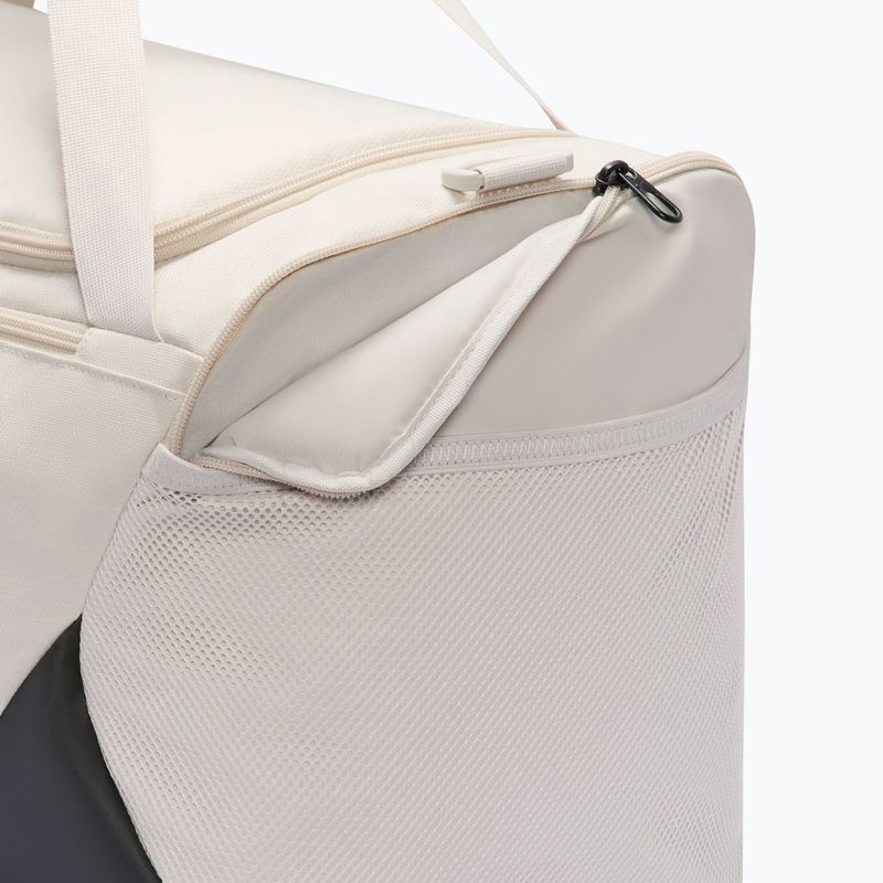 Сумка для тренувань Nike Brasilia Duffel Small 40 l light bone/black/black 8