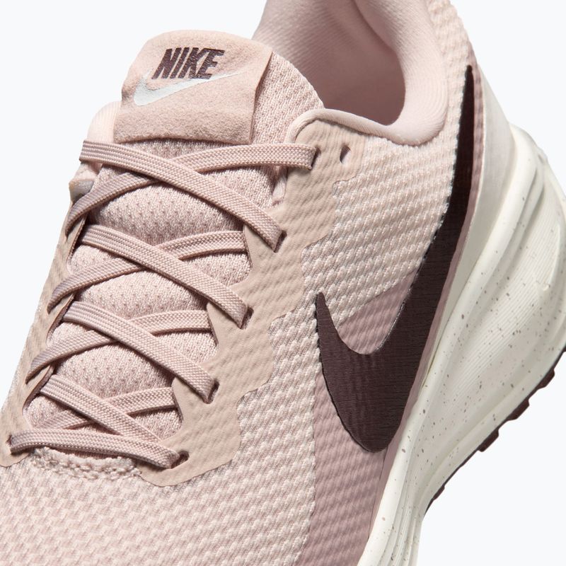 Кросівки для бігу жіночі Nike Revolution 8 SE silt red/white-particle rose-tattoo 3