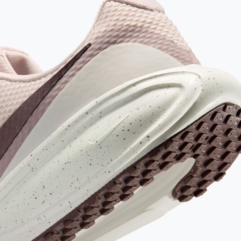 Кросівки для бігу жіночі Nike Revolution 8 SE silt red/white-particle rose-tattoo 4