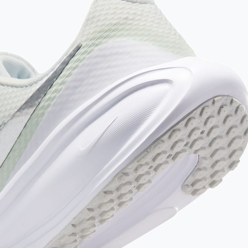 Кросівки для бігу жіночі Nike Revolution 8 off white/barely green/metallic silver 5