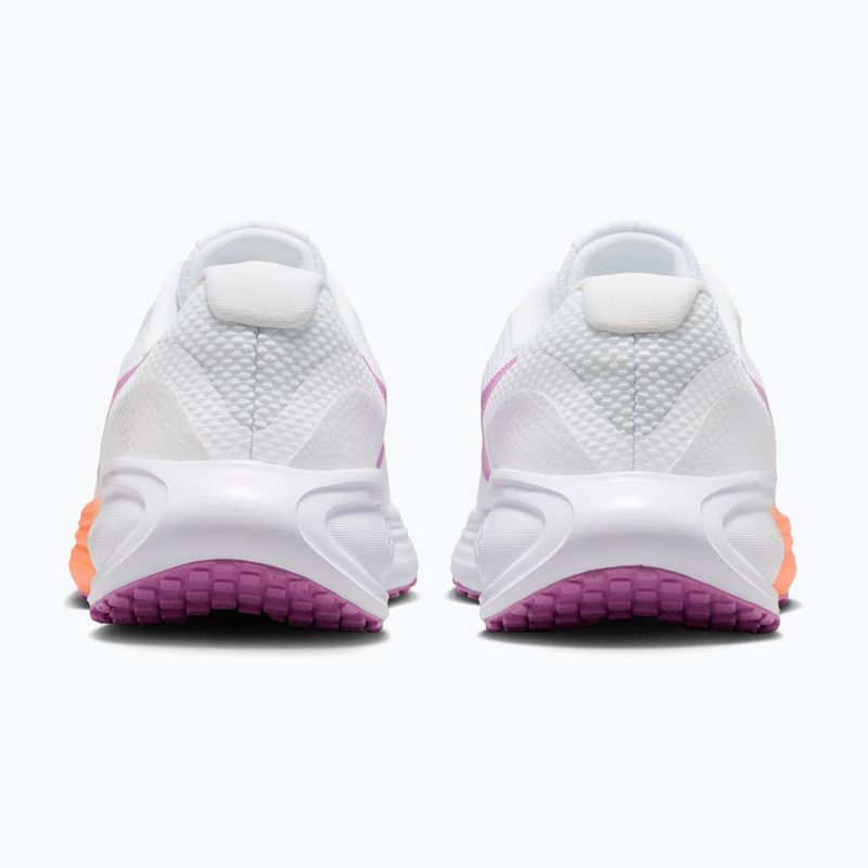 Кросівки для бігу жіночі Nike Revolution 8 white/orange pulse/light magenta 4