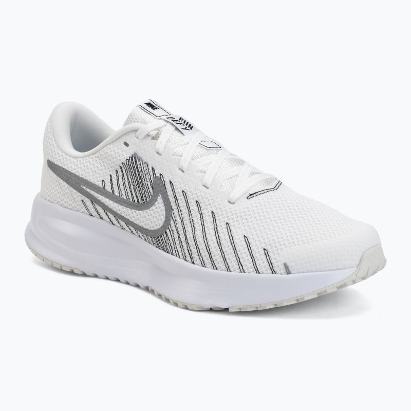 Кросівки для бігу чоловічі Nike Run Defy summit white/white/black/metallic silver