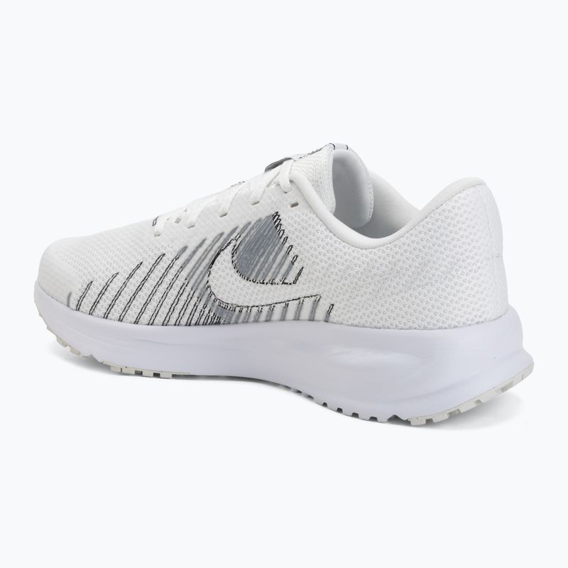 Кросівки для бігу чоловічі Nike Run Defy summit white/white/black/metallic silver 3