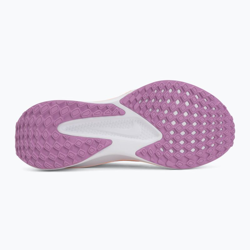 Кросівки для бігу жіночі Nike Quest 6 white/bright violet/light magenta/black 4