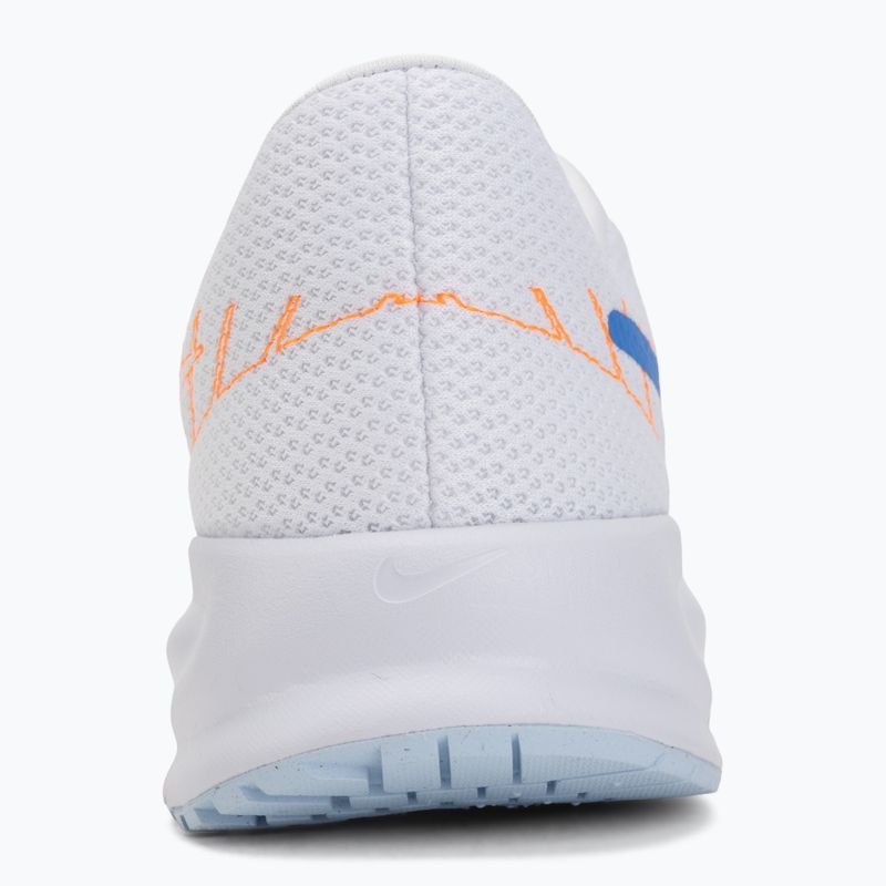 Кросівки для бігу чоловічі Nike Run Defy white/topaz gold/blue crystal 6