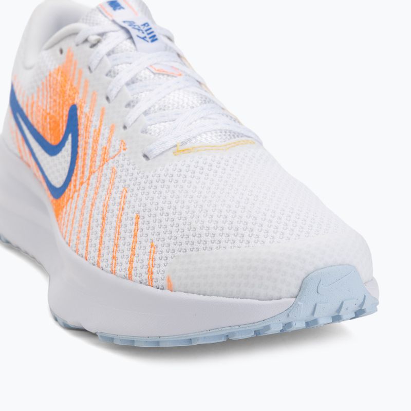 Кросівки для бігу чоловічі Nike Run Defy white/topaz gold/blue crystal 7
