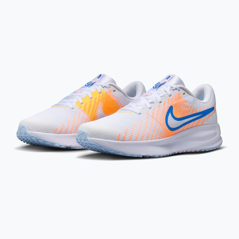 Кросівки для бігу чоловічі Nike Run Defy white/topaz gold/blue crystal 3