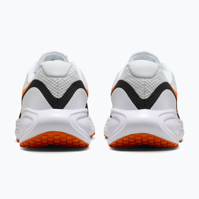Кросівки для бігу чоловічі Nike Revolution 8 off white/white/black/total orange 4