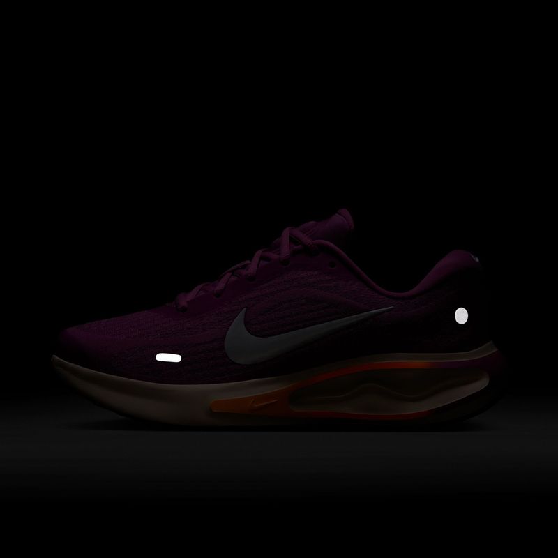 Кросівки для бігу жіночі Nike Journey Run light magenta/black/chalk/white 5