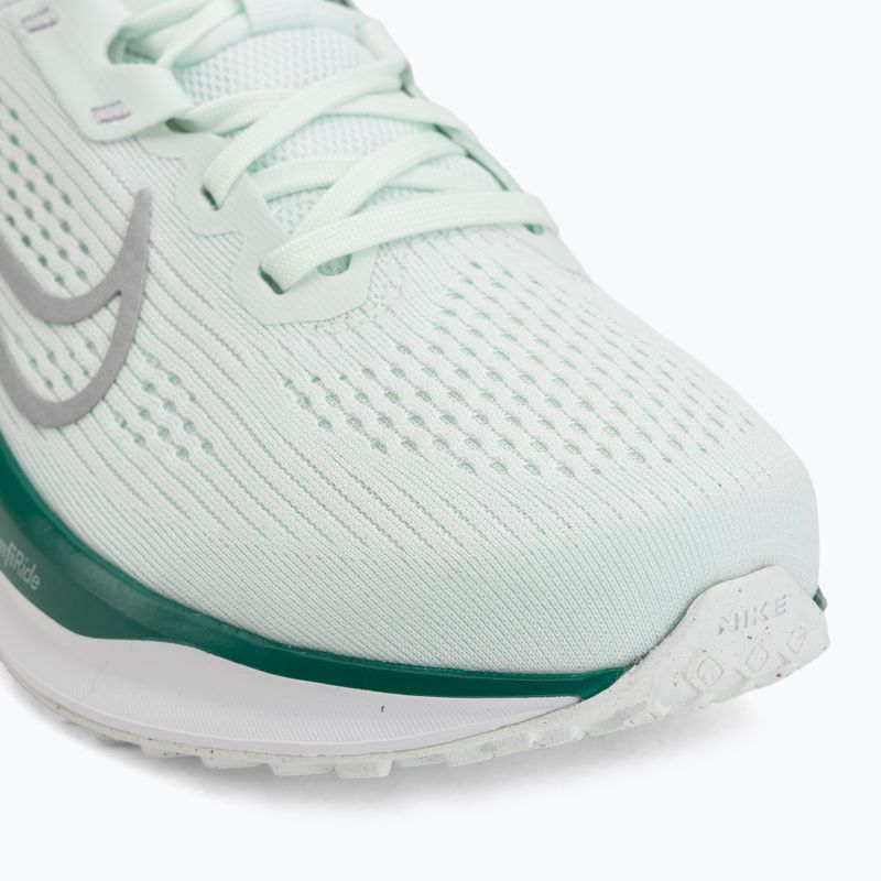 Кросівки для бігу жіночі Nike Quest 6 barely green/white/metallic silver 7