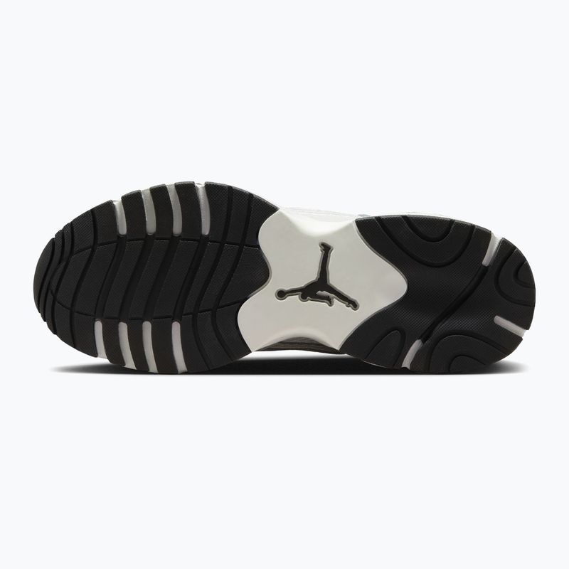 Жіноче взуття Jordan Trunner Flow summit white/metallic silver/black 2