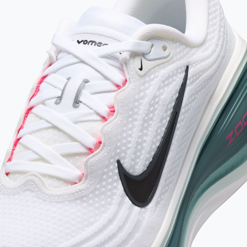 Кросівки для бігу чоловічі Nike Vomero Plus white/mineral slate/hyper pink/black 3